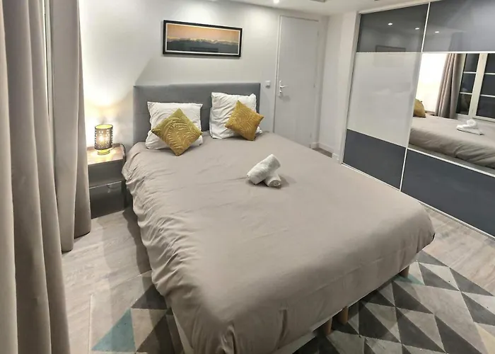 Appartamento Magnifique, T2 Bis Spacieux & Calme, Neuf, Parking *