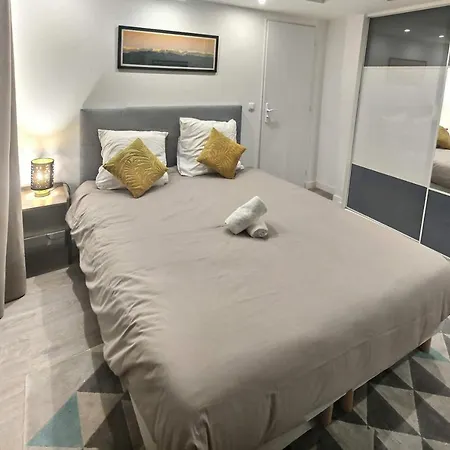 Apartamento Magnifique, T2 Bis Spacieux & Calme, Neuf, Parking *