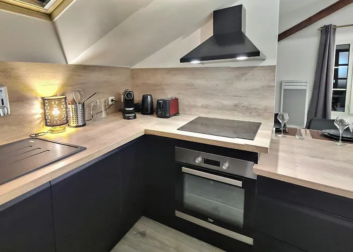 Magnifique, T2 Bis Spacieux & Calme, Neuf, Parking *